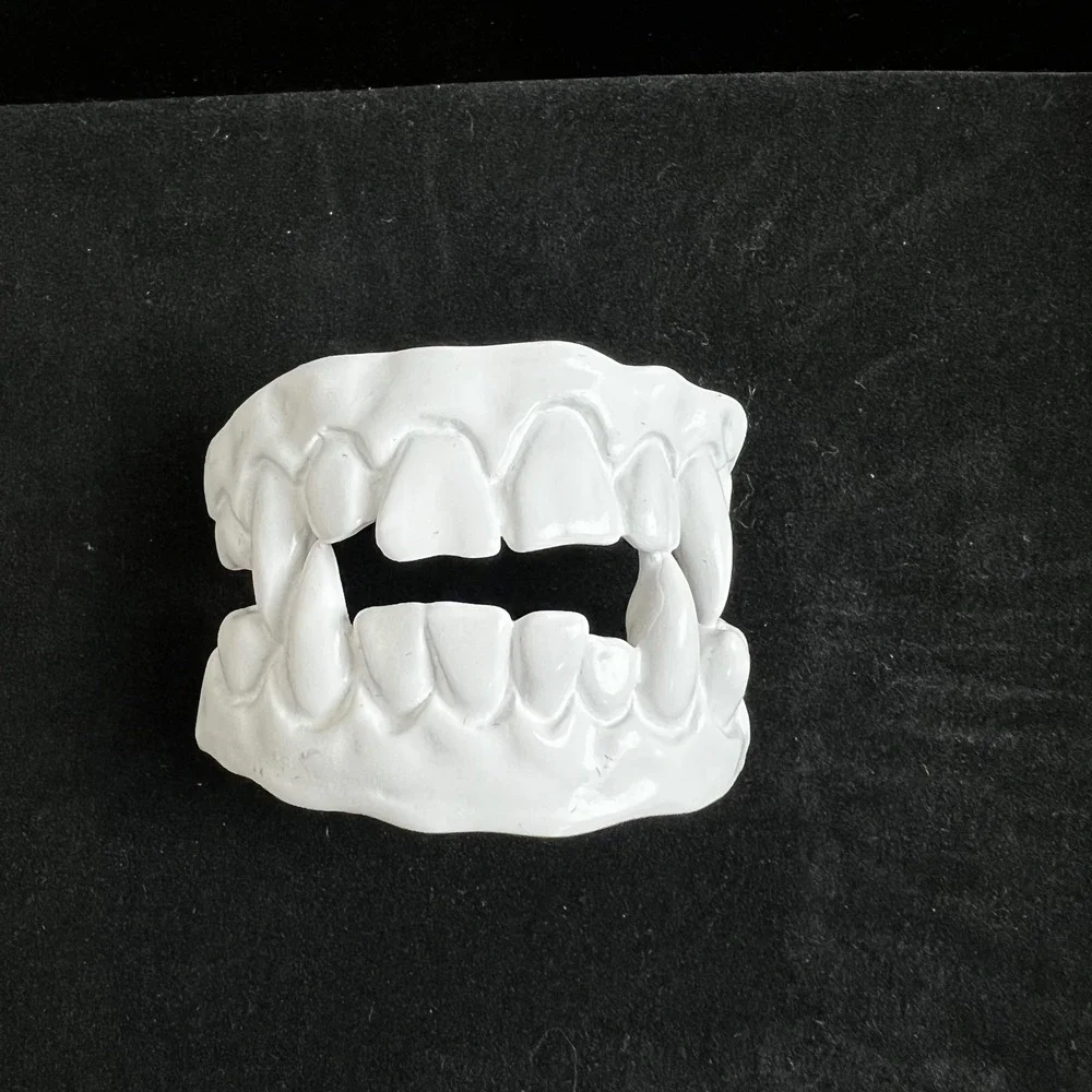 Metal Framed Vampire Fangs Specimen Halloween Square Wall Decor Seasons USA‎